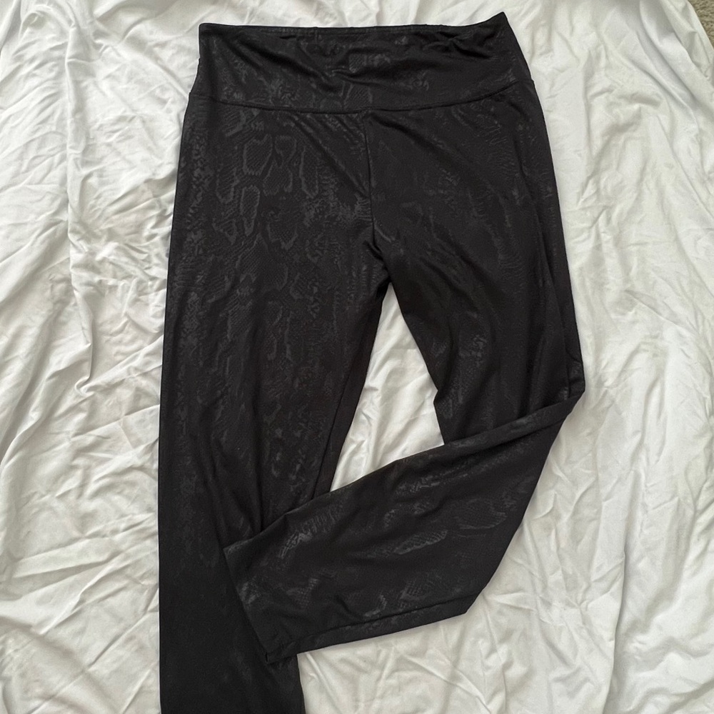 American Eagle Snake Skin Leggings